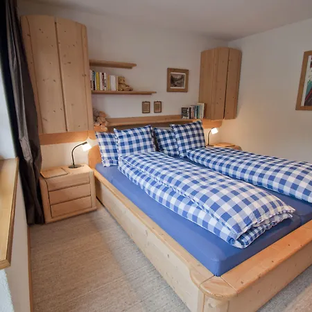 Appartement Haus Lizi, 8 *