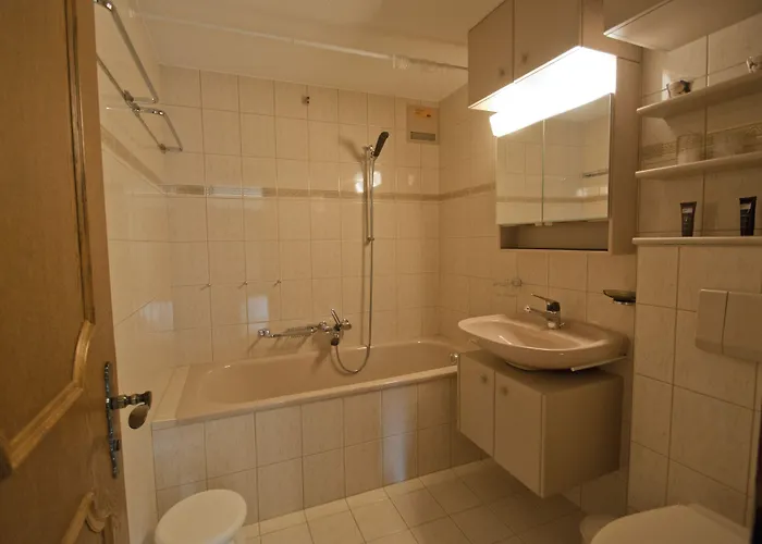 Haus Lizi, 8 公寓